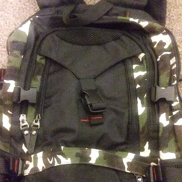 Hiking or college backpack - Picture 3 of 7